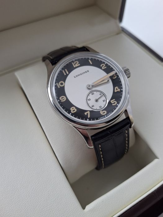 Годинник марки Longines.