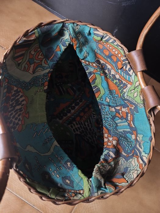 Cesta/ bolsa de vime