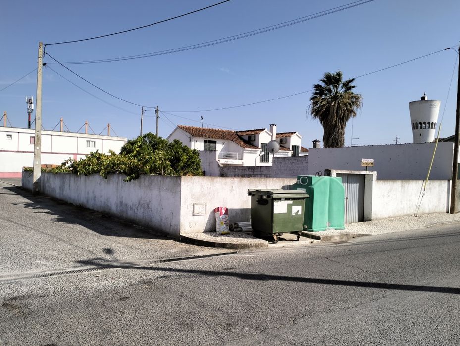 Vende-se terreno urbano em Cartaxo/Vila Cha de Ourique