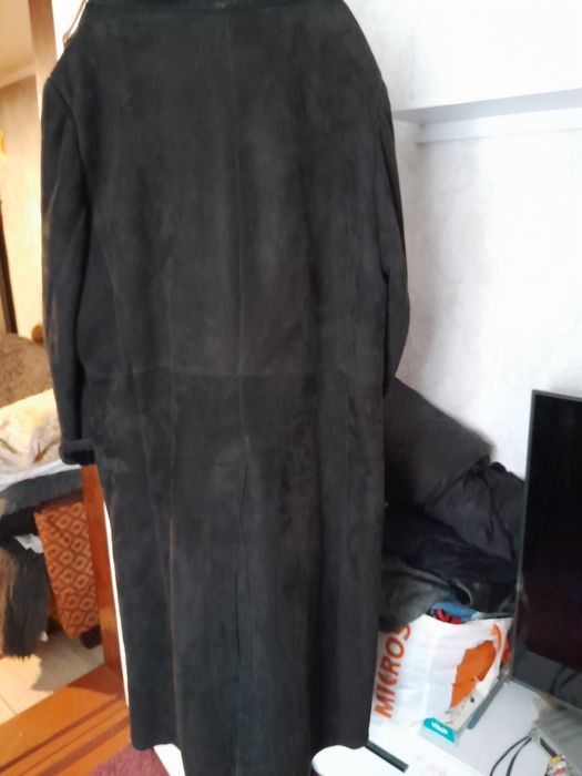 Розкішна фірмова дублянкатнат.цегейка хутро,тепла фірма на фото