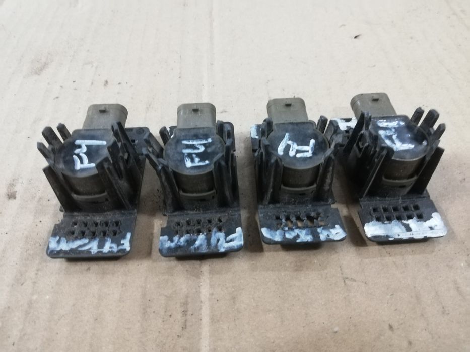 Czujnik parkowania cofania PDC koszyk mocowanie Ford Focus mk4 IV komb