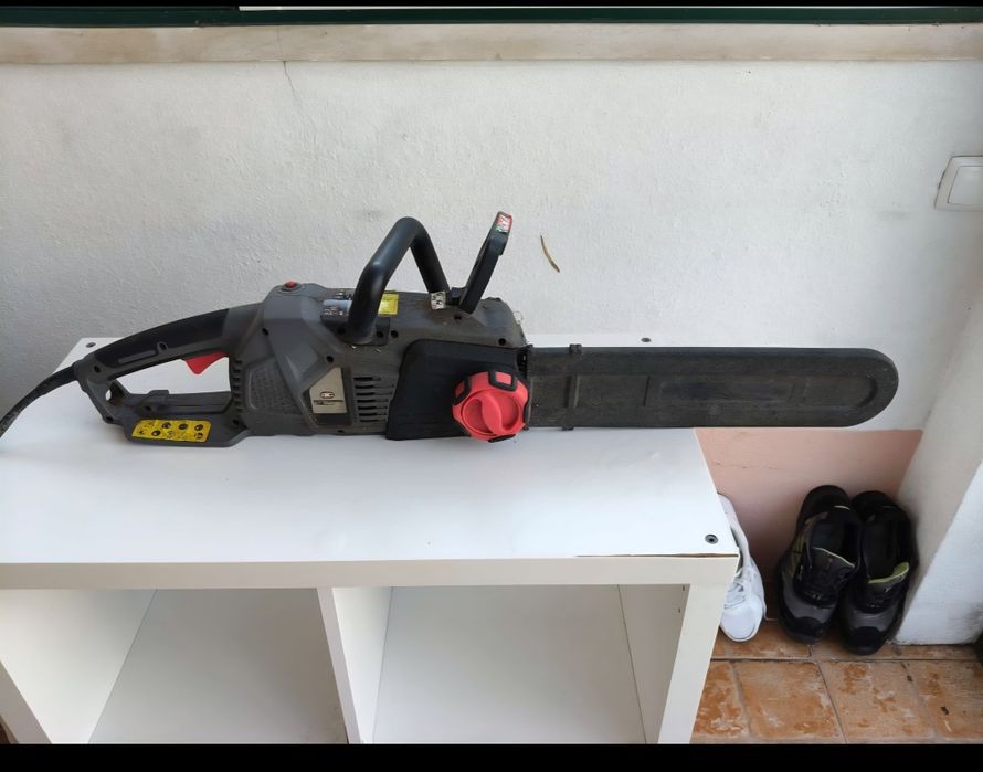 Moto serra como nova