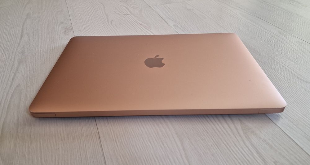 Macbook Air Rose Gold i5