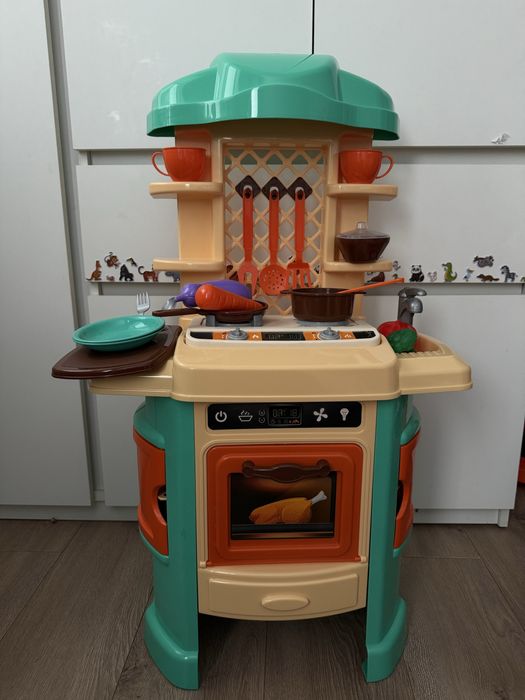 Кухня дитяча б/у  в гарному стані