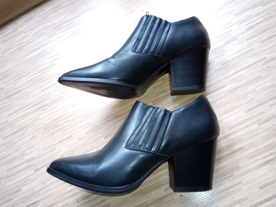 Buty czarne szpic obcas słupek