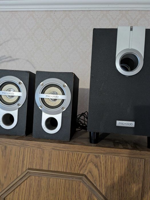 Акустичні колонки активні