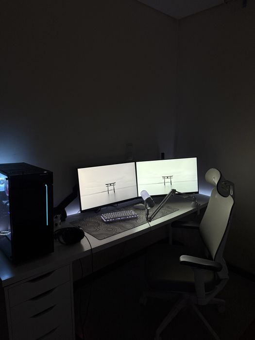 Razer Seiren V3 Chroma com suporte