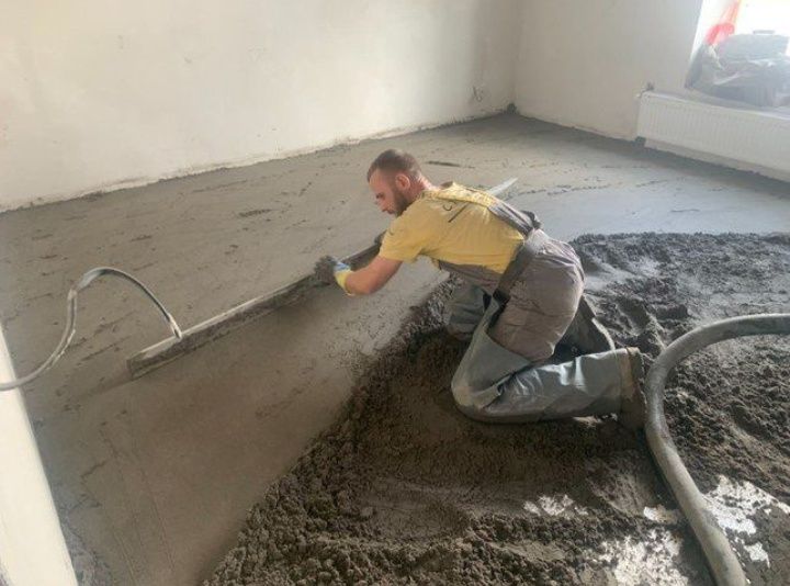 Стяжка підлоги, напівсуха стяжка машинним методом