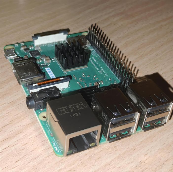 Мікрокомп'ютер Raspberry Pi 3 Model B+ з радіаторами + micro sd 16gb