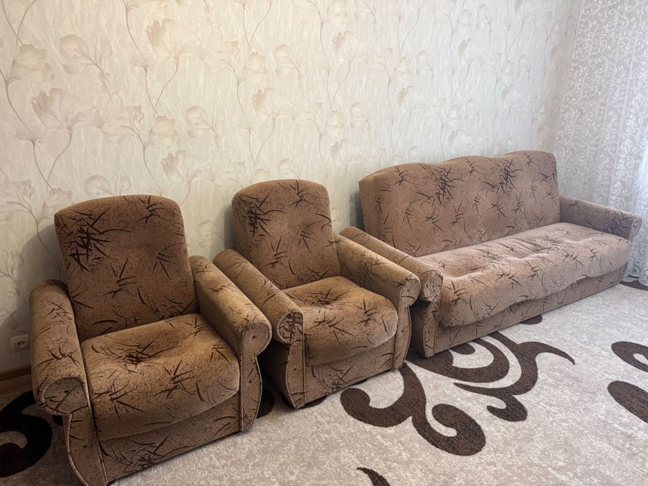 Продам диван та 2 крісла
