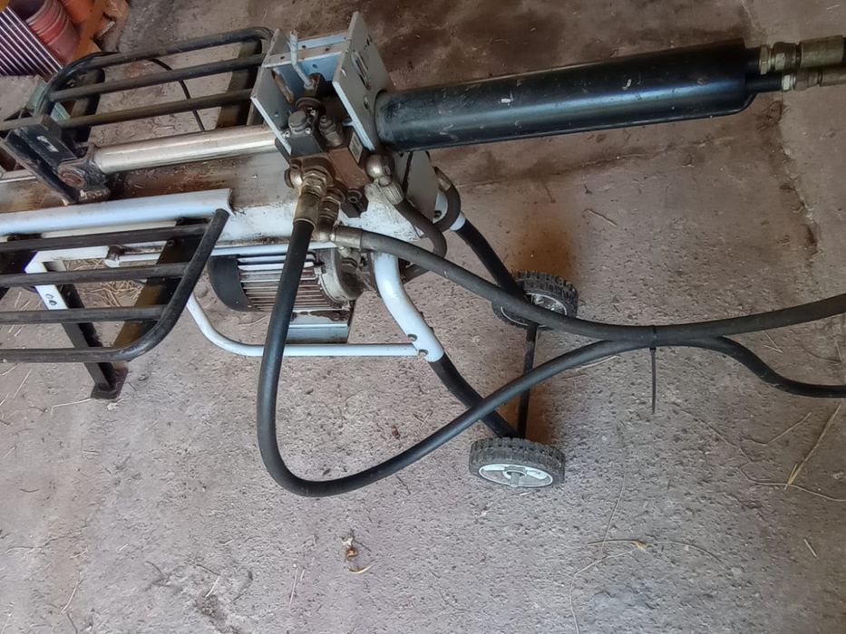 Hydrauliczna Łuparka do drewna 9T