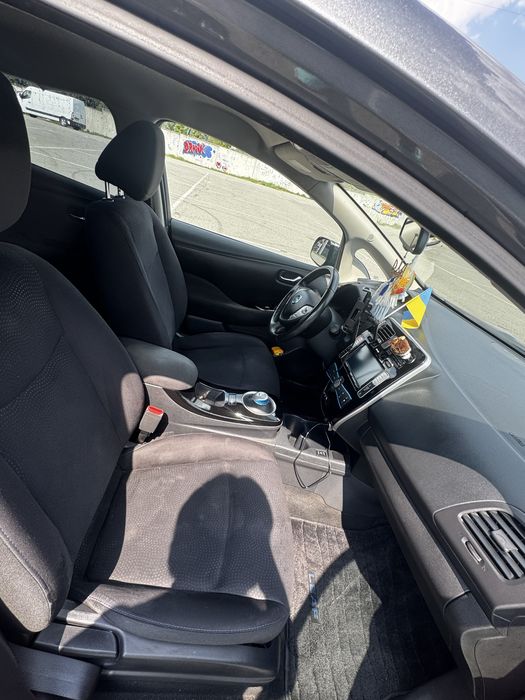Продам Nissan Leaf 2016