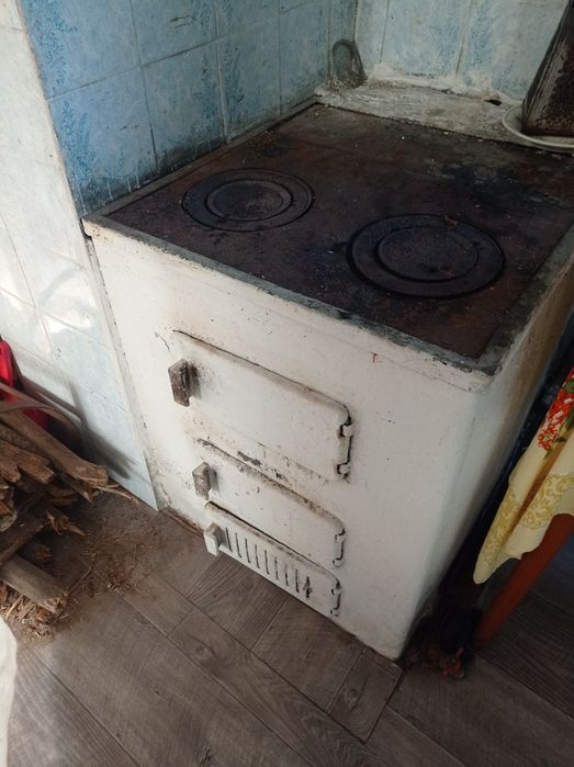 Будинок по трасі Чернігів-Київ в селі Серединка.ЗРУЧНОСТІ. Зем. 2га.