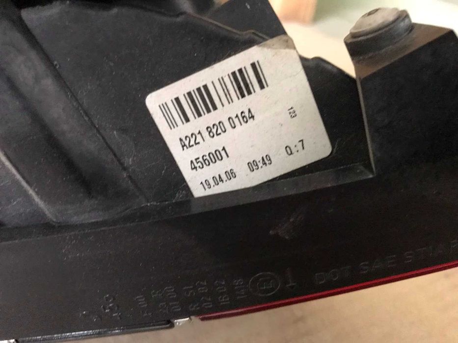 Фонарь задний левый/правый w221