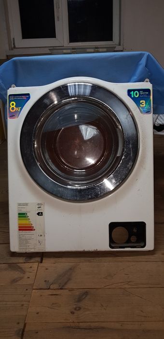 люк для  стиральной  машинки Samsung WF1802XES