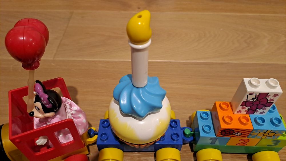 LEGO 10597 Duplo Parada urodzinowa myszki Miki i Minnie