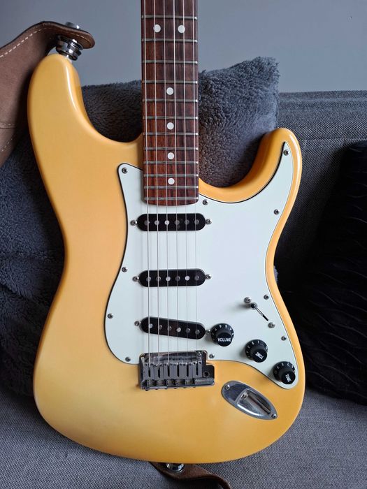 Fender Stratocaster standard 1989r