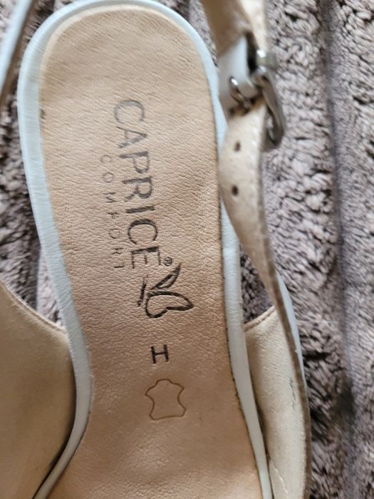 Sandały CAPRICE 36