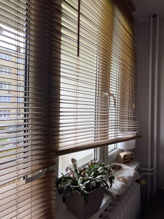 Żaluzje drewniane (okno+balkon) OBI