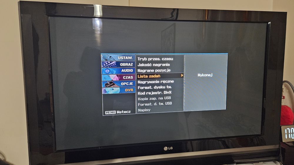 TELEWIZOR LG 42PT81 42 Cale z dyskiem twardym+ DVB-T HEVC GRATIS!