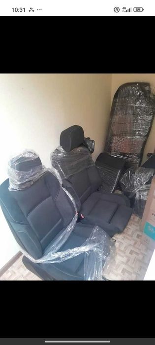 vendo bancos e quartelas e apoio braço para BMW F10 pack m e f11,tudo em muito bom estado
