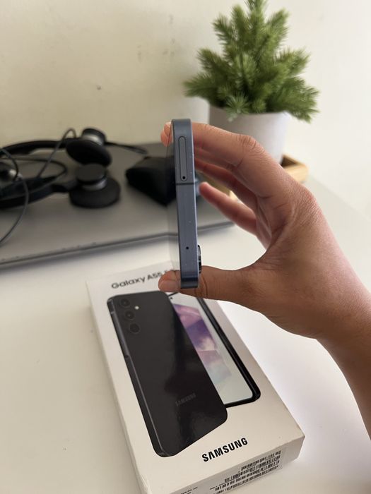 Vendo Samsung Galaxy A55 5G com 10 meses de uso