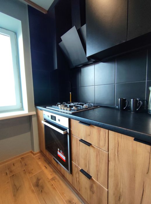 Продається 3 кімн.квартира, По Миру, 2/9 цегла