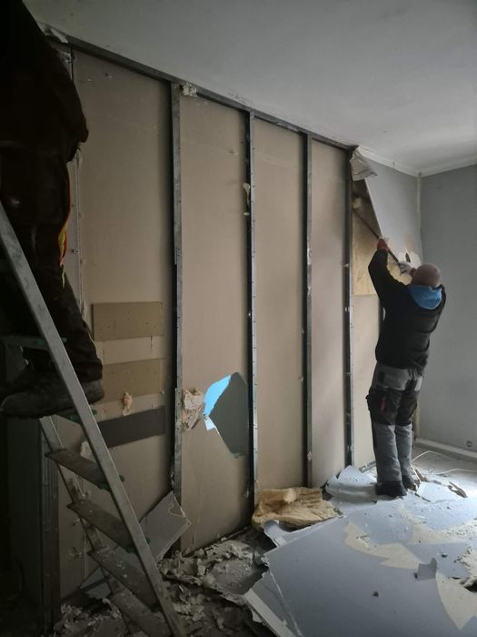 Wyburzenia • Sprzątanie • Wywóz odpadów – KOMPLEKSOWO