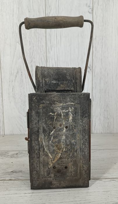 Stara lampa kolejowa