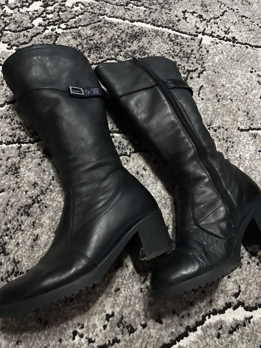 Жіноче шкіряне взуття