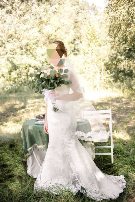 Весільна сукня кольору айворі