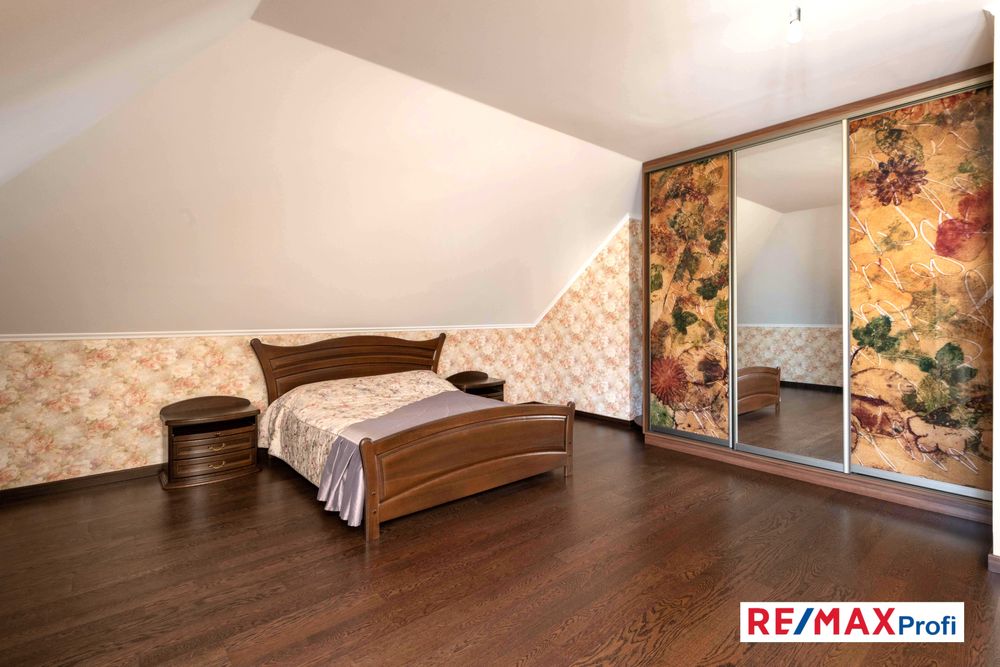 Готовий будинок 260 м2,  12 соток , с. Хотів (поруч Лісники, Чабани)