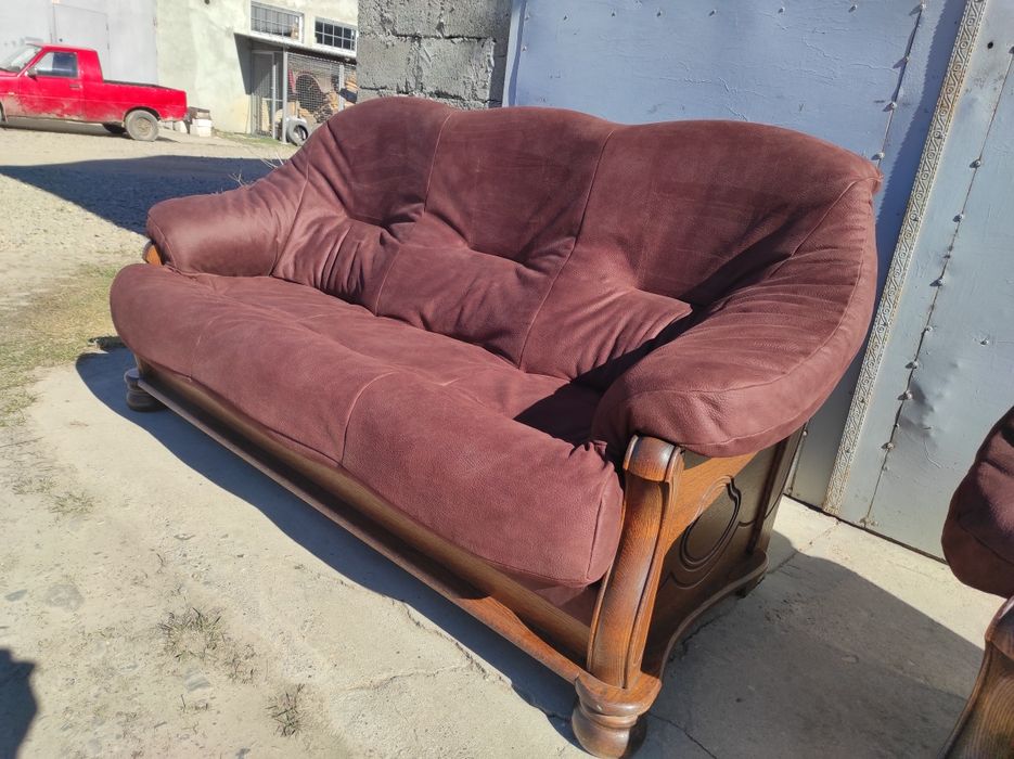 Продам диван і крісло