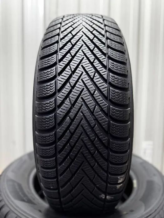Шини бу 215 65 R16 Pirelli  Powercy