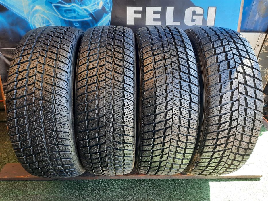 Opony zimowe 235/60/18 Nexen Para 10mm jak Nowe J