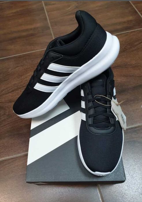 кросівки Adidas Lite racer оригінал наш 42,5 евро 43,5