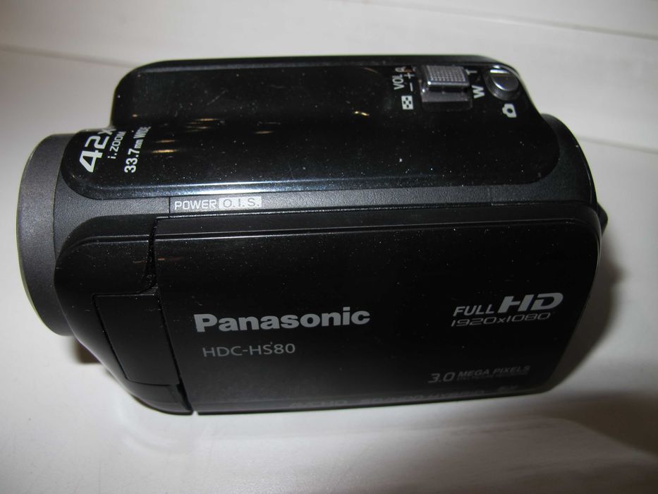 Panasonic HDC-HS80,  HC-V100, Full HD, 42 x opt zoom