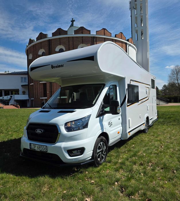 Kamper wynajem Nowy Bogate Wyposażenie do wynajęcia Camper Promocja