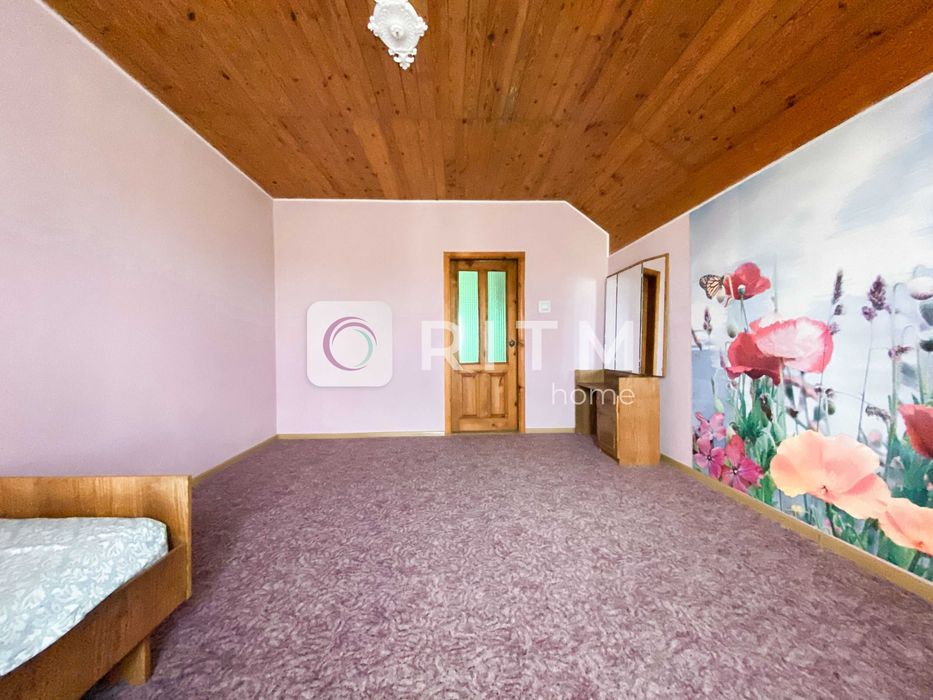 Ексклюзивний будинок садибного типу з розкішною територією с.Тарасове