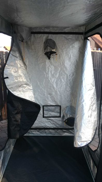 NAMIOT UPRAWOWY do uprawy roślin Dark Room DR240W