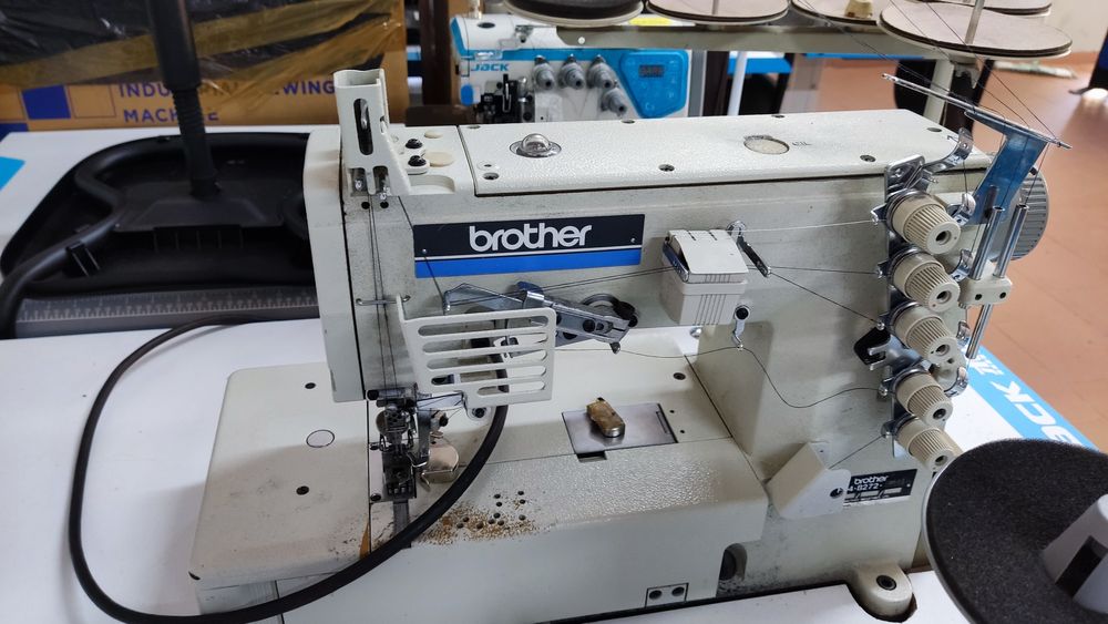 Máquina de Recobrimento e Baínhas