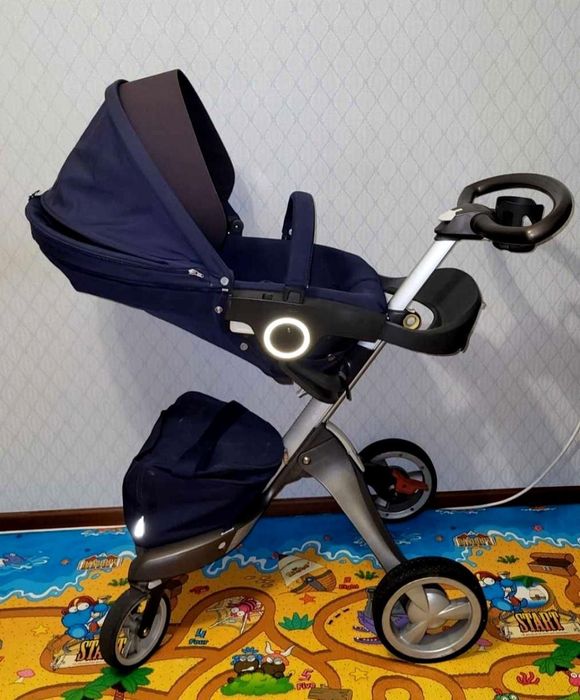 Продам каляску Stokke Xplory  в ідеальному стані
