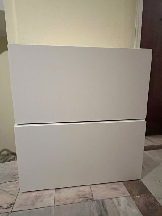Banco com arrumação Ikea Smastad x2 (30 € cada)