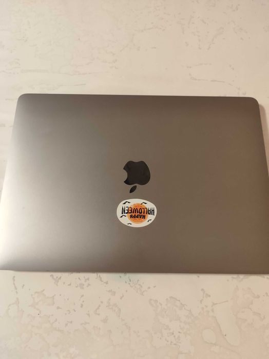 Продам Mac Book PRO 13 inch 2020 Four Thunderbolt