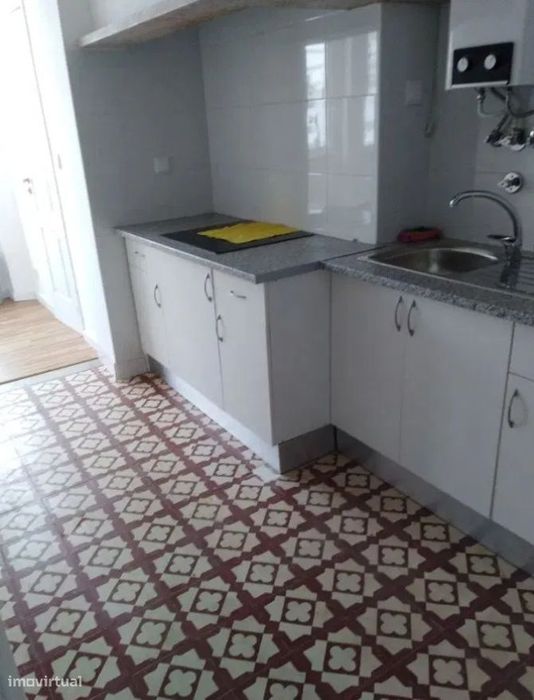 Excelente Apartamento de 4 assoalhadas sito nas Avenidas Novas