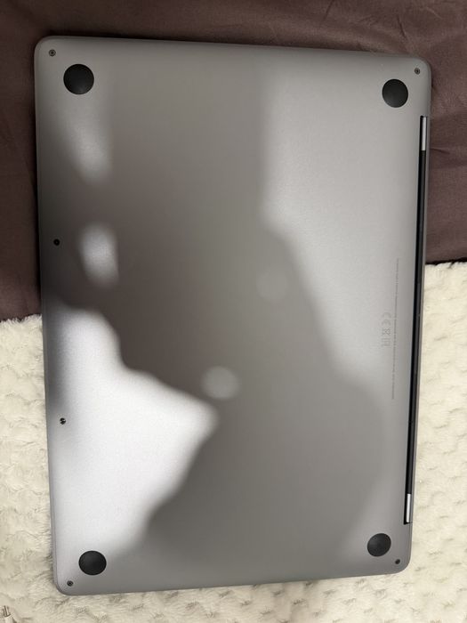 Macbook pro 13” 2020 M1 16 GB 256GB SSD GPU-8-core Cinzento Cideral
