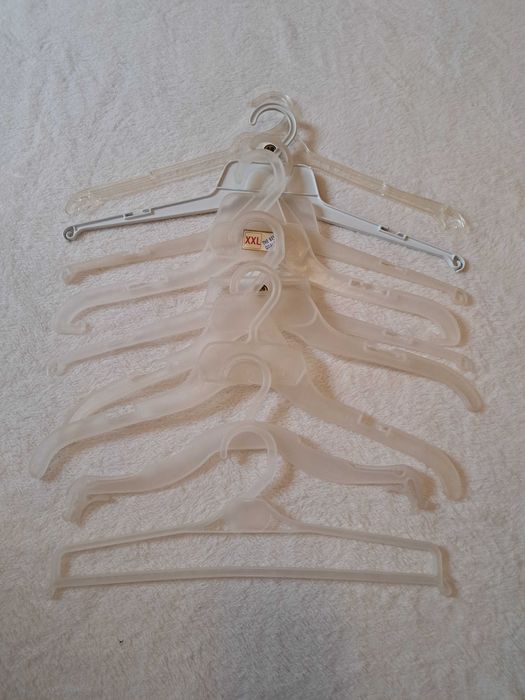 Wieszaki plastikowe nieruchome 15 szt