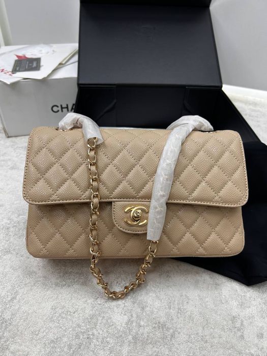 Сумочка в стилі Chanel