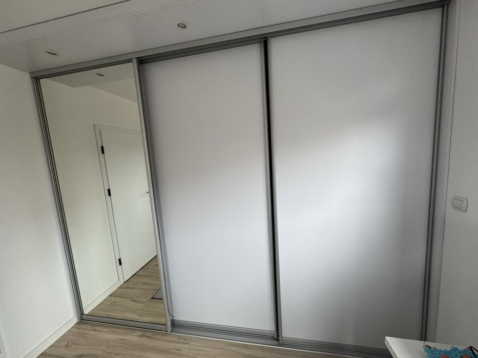 Szafa biala duza do zabudowy