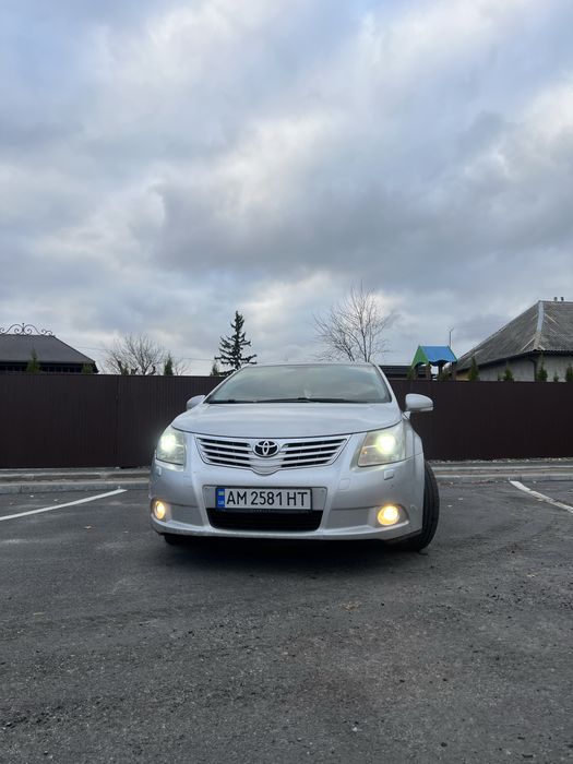 Toyota Avensis 2.0 газ бензин